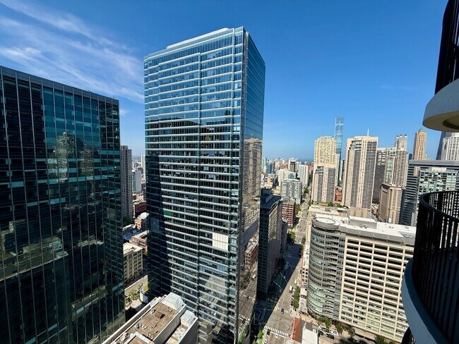Building Photo - 300 N State St
