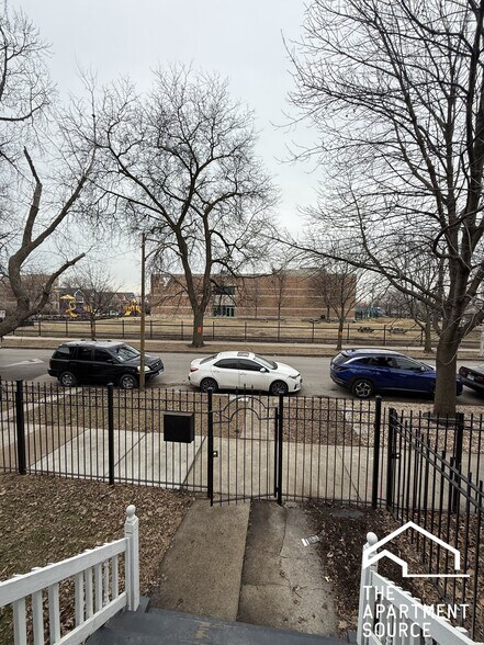 Building Photo - 3714 W Cortland St