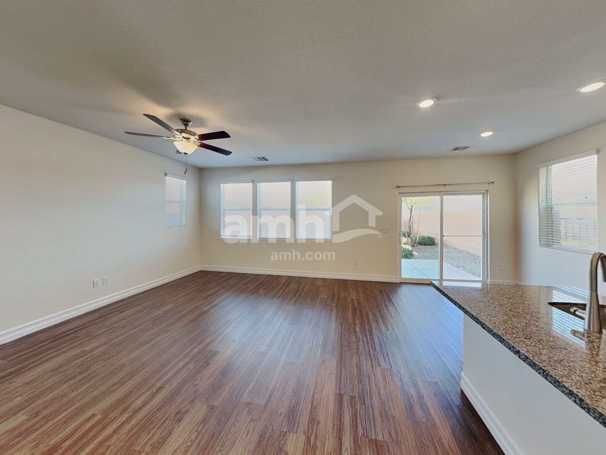 Building Photo - 5824 Petronius St