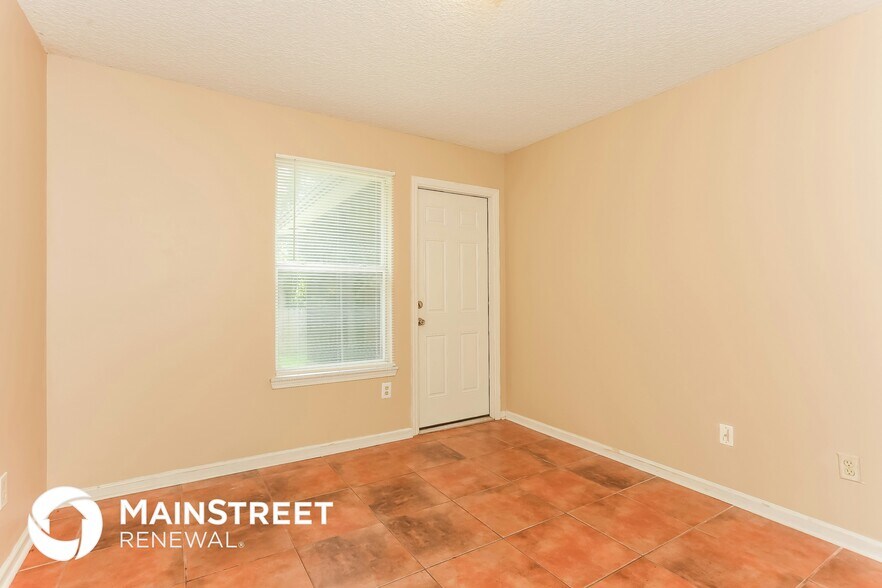 Building Photo - 5054 Knightsbridge Cir N