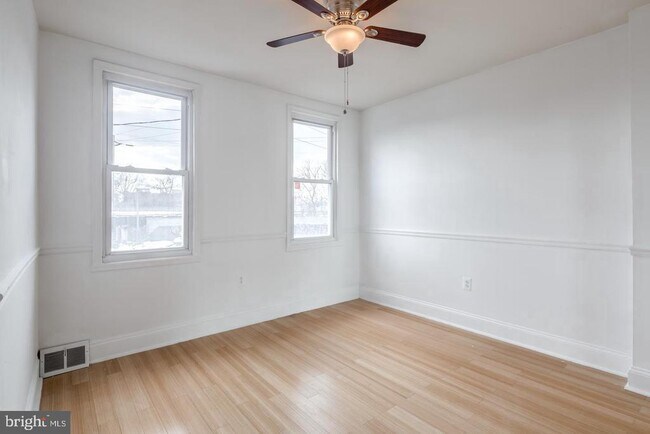 Building Photo - 2522 Kimball St