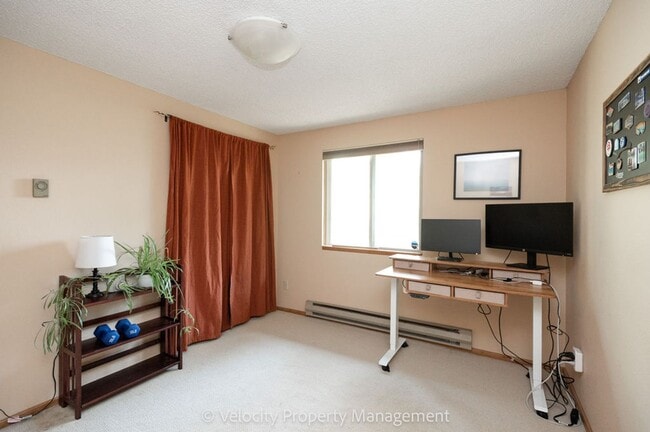 Building Photo - Beautiful home on a large half acre lot!