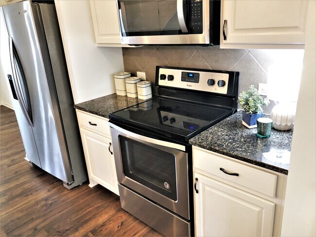 Building Photo - 113 Brookshire Ln