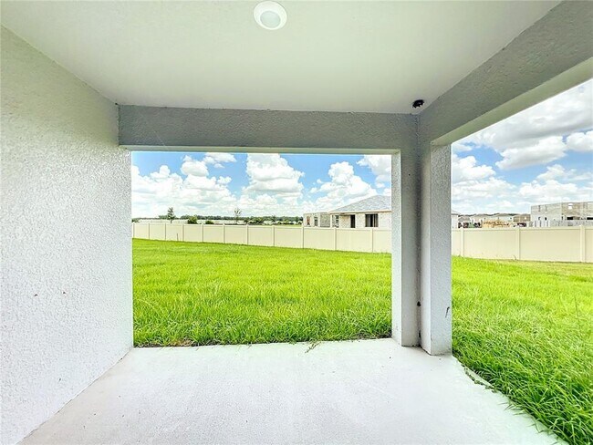 Building Photo - 8561 SW 46th Ave