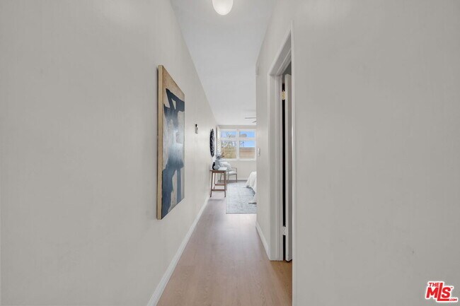 Building Photo - 900 Euclid St