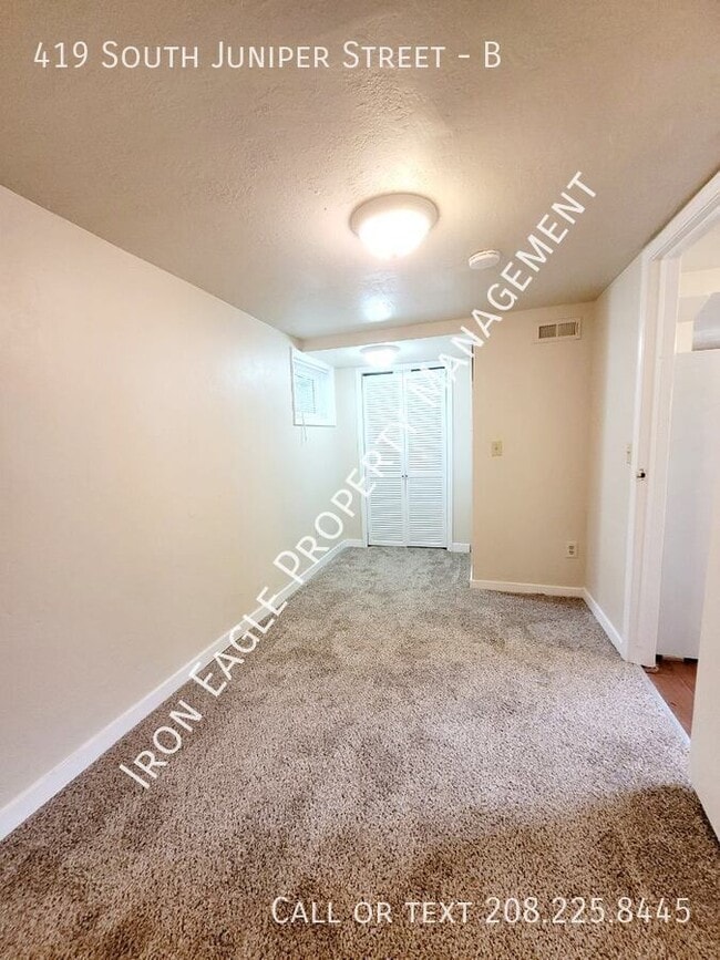 Building Photo - 419 S Juniper St
