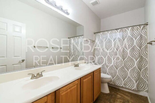 Building Photo - 1949 W Olive Way