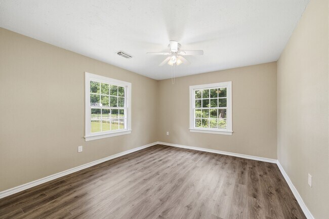 Building Photo - 14906 Quaking Aspen Dr