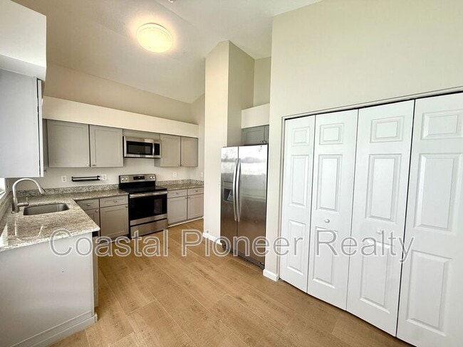 Building Photo - 11222 Clayridge Dr