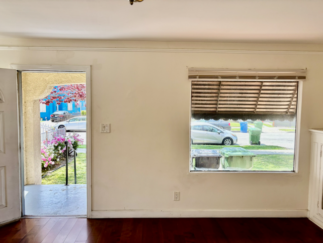 Building Photo - 5846 Haas Ave