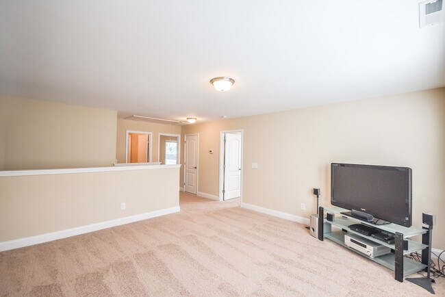 Building Photo - 67 Timber Skip Dr