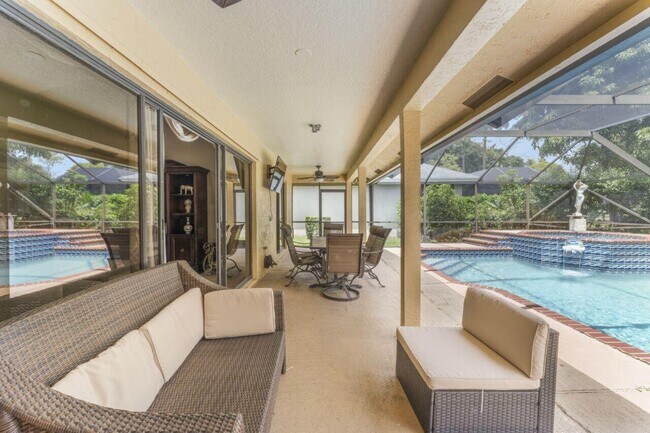 Building Photo - 13679 Callington Dr