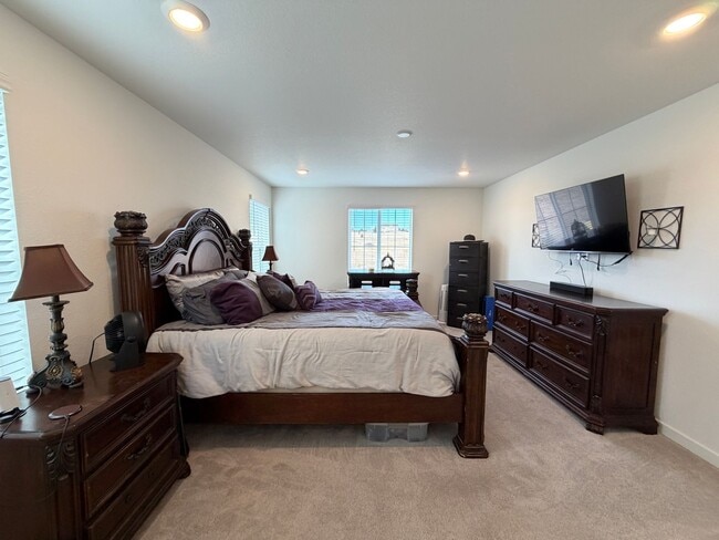 Building Photo - Fully Furnished 2024 Model Home Backing to Open Space