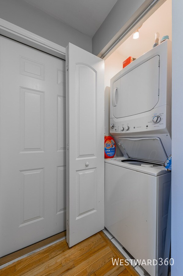 Building Photo - 1438 W Cortez St