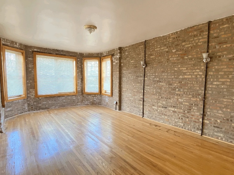 Building Photo - 3429 W Hirsch St