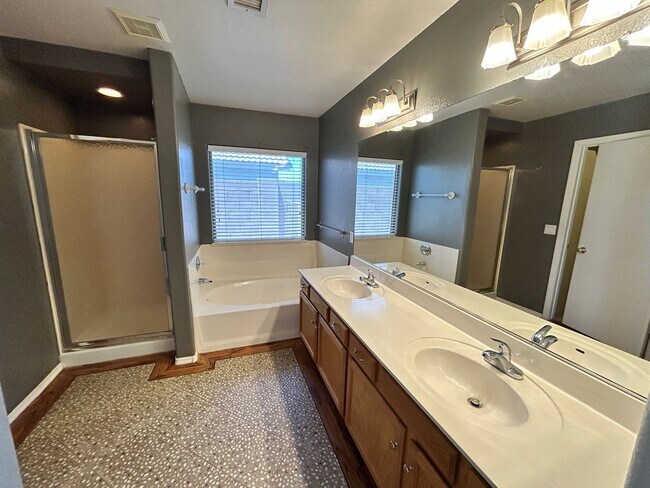 Building Photo - Single Story 3/2 N. Phoenix Home Ready 4 M...