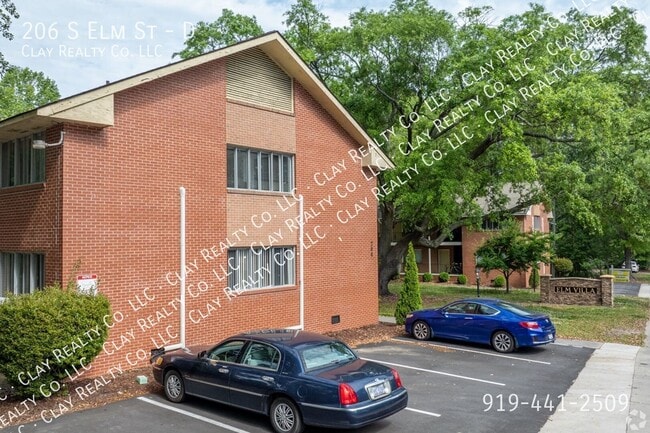 Building Photo - 206 S Elm St