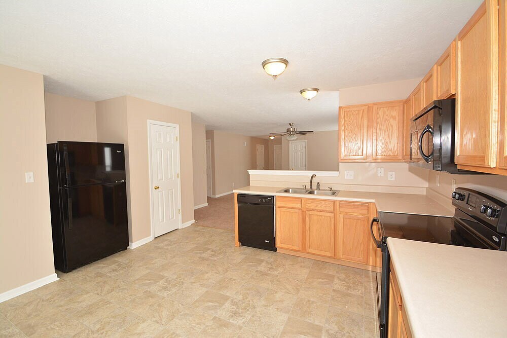 Building Photo - 1334 Fall Ridge Dr