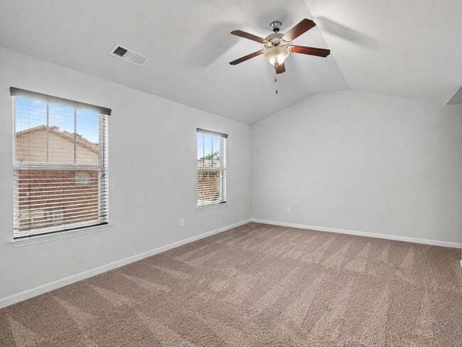Building Photo - 1305 Chase Ln