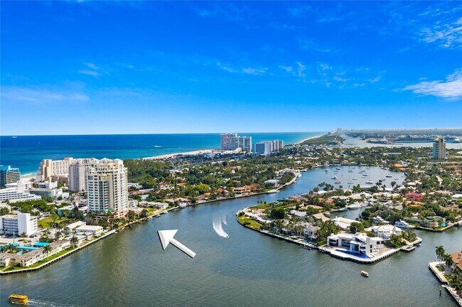 Building Photo - 3055 Harbor Dr