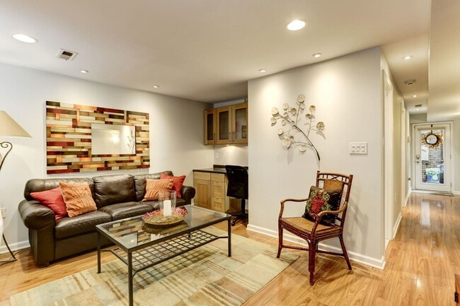 Building Photo - 1871 Newton St NW