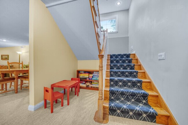 Building Photo - 11533 76th St