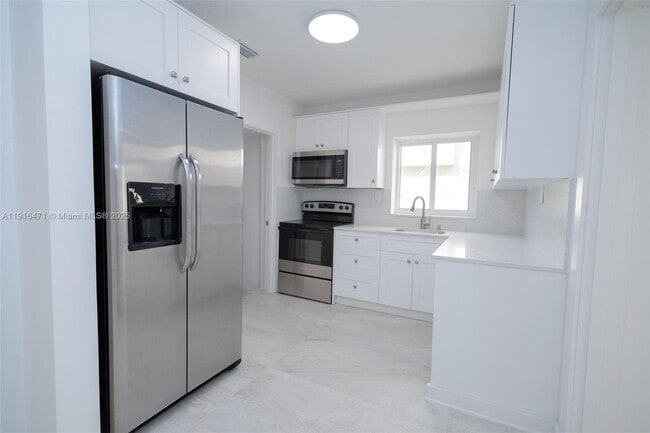 Building Photo - 2675 SW 24th Ter