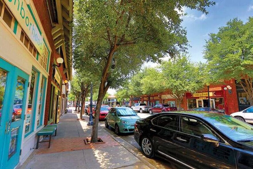Building Photo - 1124 Brunner Ave