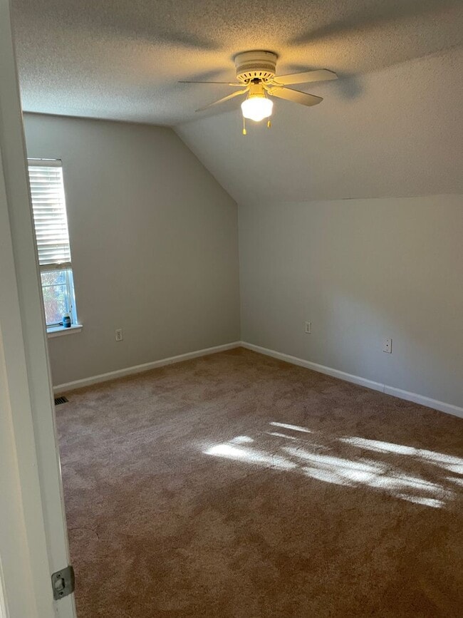 Building Photo - Hulon Lane - Near Lexington Medical Center