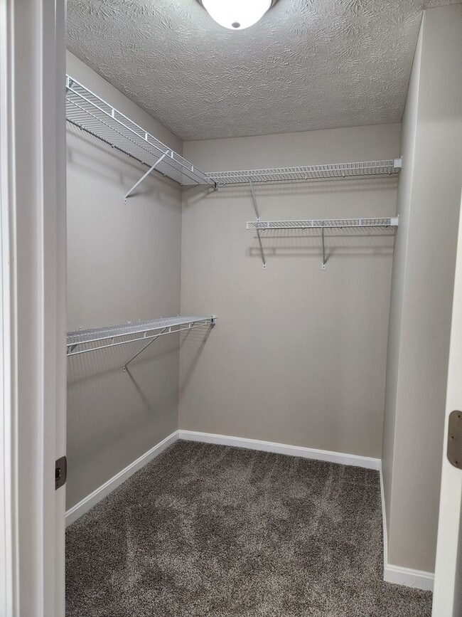 Building Photo - Beautiful Ranch Home