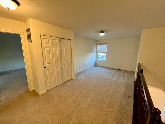 2nd floor loft/office - 4189 Pheasant Ridge Ct