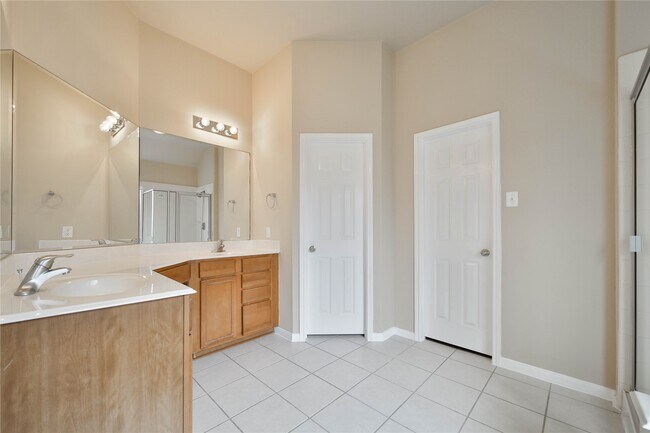 Building Photo - 26022 Trailcliff Ct