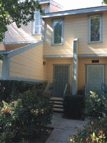 Building Photo - 9927 Independence Ave