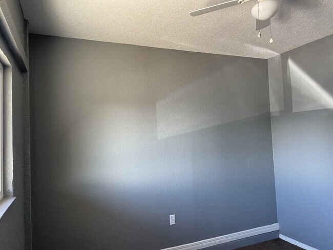 Building Photo - 8137 Staghorn Dr