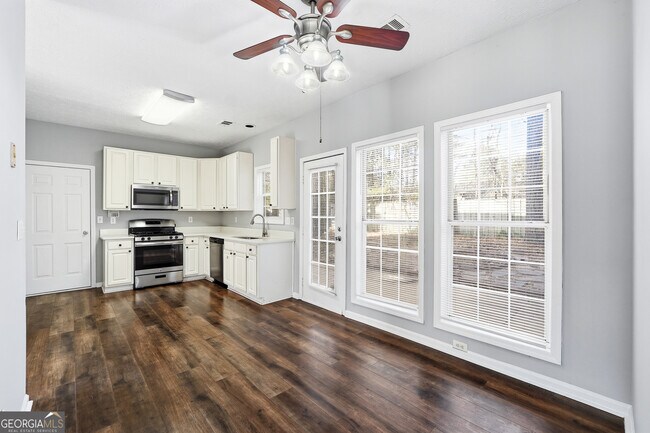 Building Photo - 760 Jackson Bank Pl NW