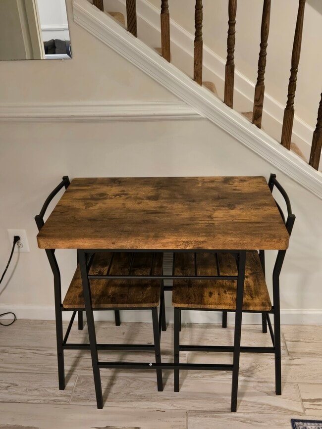 Building Photo - 619 Irving St NW