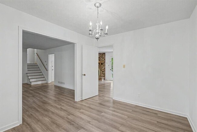 Building Photo - 2985 Fredrick Dr