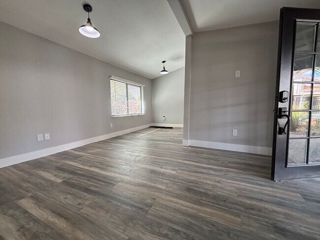 Building Photo - 11548 Valentino Ln