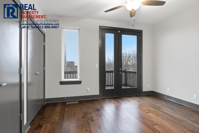 Building Photo - HALF OFF FIRST MONTHS RENT! Lovely 2BR/1.5BA end unit condo 5 mins from Downtown Nashville, washe...