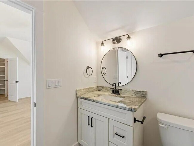 Building Photo - 4064 Biltmore Ave