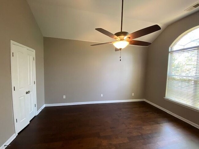 Building Photo - Limited-Time Move-in Specials - Plantation Estates