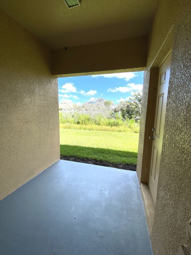 Building Photo - 3050 Rodrick Cir