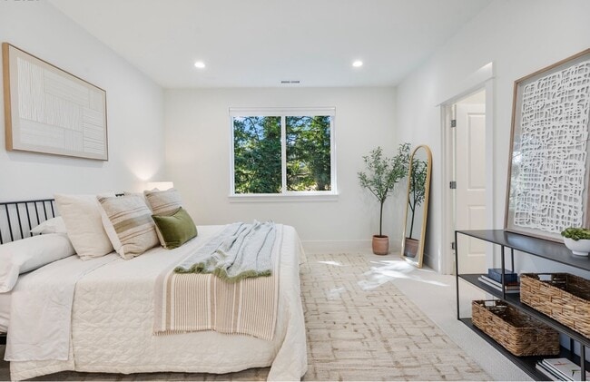 Building Photo - 15628 NW Raywood Ln