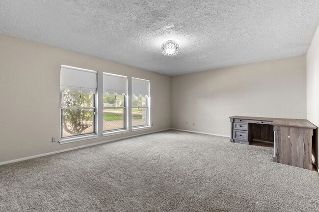 Building Photo - 4010 Paraguay Cir