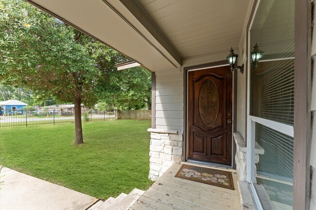 Building Photo - 1505 Gladiola Ave
