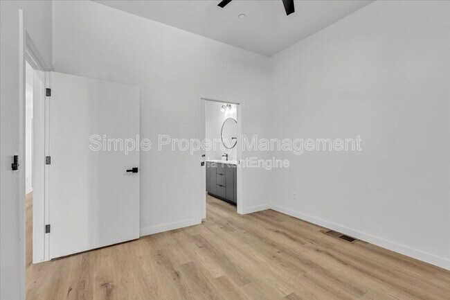 Building Photo - 1625 NW 16th St