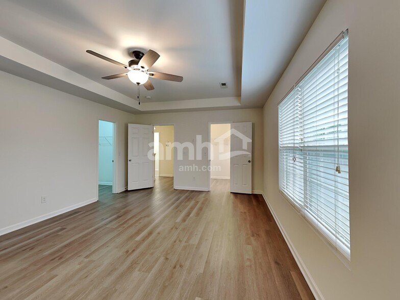 Building Photo - 817 Redland Dr