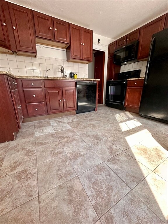 Building Photo - 58 Oxford St N