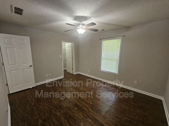 Building Photo - 1393 N Hampton Dr