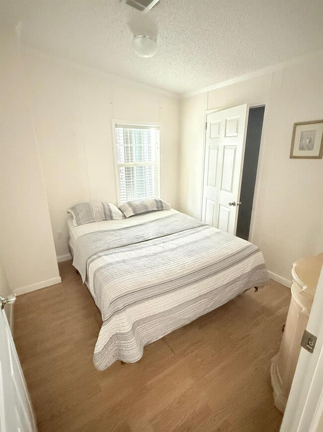 Building Photo - 2090 SW 85th Ave